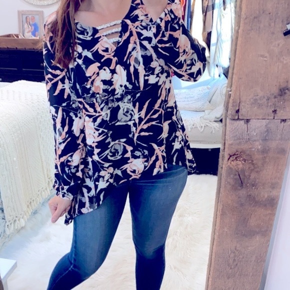 Juicy couture floral top size large - Picture 1 of 9